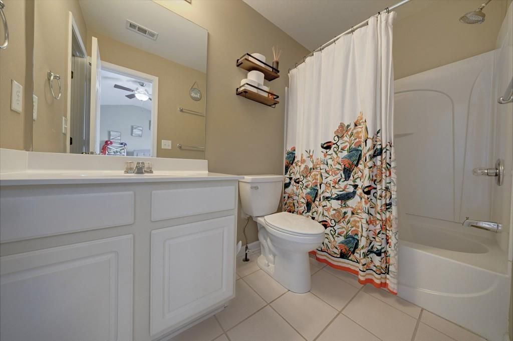 Image 26 of property listing at 3557 Chattahoochee Summit Lane 23, Atlanta, GA 30339