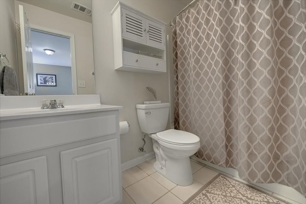 Image 31 of property listing at 3557 Chattahoochee Summit Lane 23, Atlanta, GA 30339