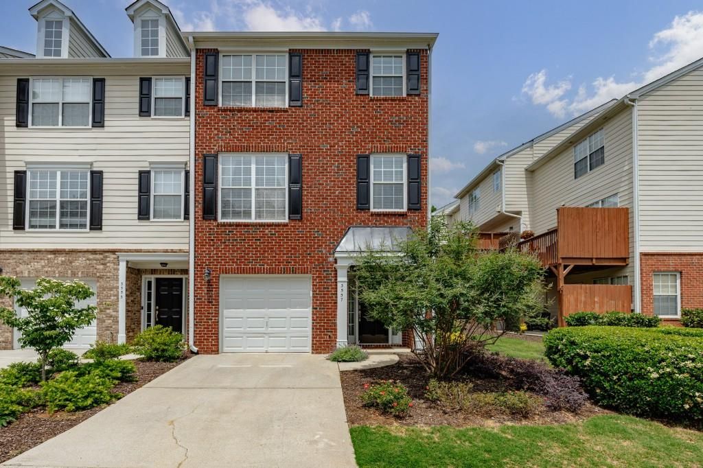 Image 34 of property listing at 3557 Chattahoochee Summit Lane 23, Atlanta, GA 30339