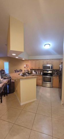 211 NE 13th Avenue, Boynton Beach, FL 33435