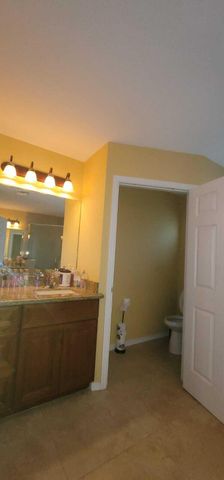 211 NE 13th Avenue, Boynton Beach, FL 33435