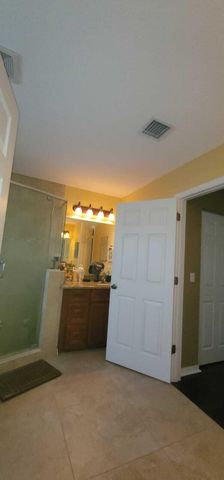 211 NE 13th Avenue, Boynton Beach, FL 33435