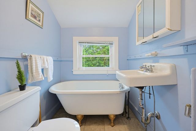 602 Elm St., Walpole, MA 02081