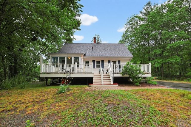 602 Elm St., Walpole, MA 02081