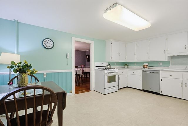 602 Elm St., Walpole, MA 02081