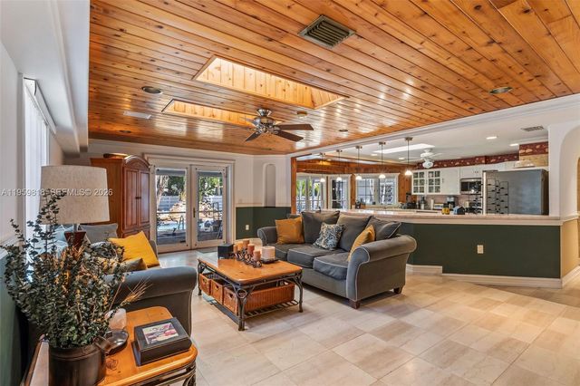 15005 SW 148th St, Miami, FL 33196