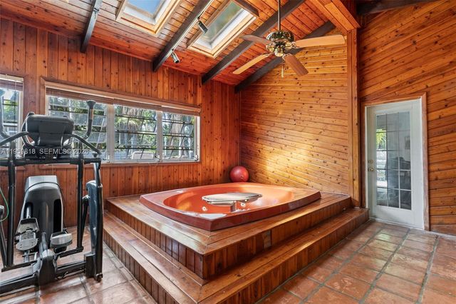 15005 SW 148th St, Miami, FL 33196