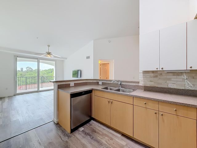 1119 Villa Lane 1119, Boynton Beach, FL 33435