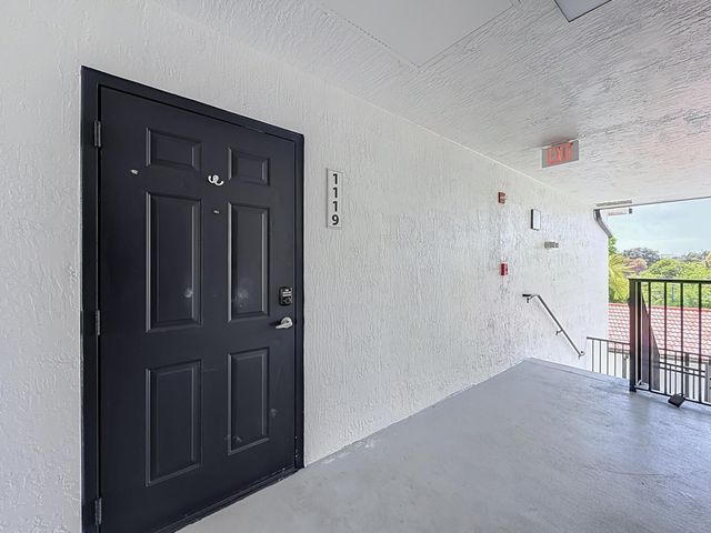 1119 Villa Lane 1119, Boynton Beach, FL 33435