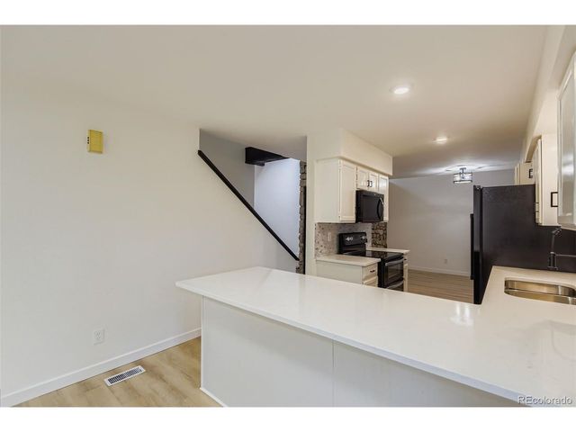 108 S Fraser Cir, Aurora, CO 80012