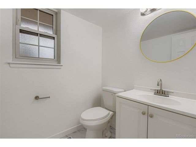 108 S Fraser Cir, Aurora, CO 80012