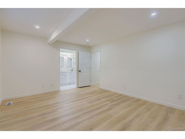 108 S Fraser Cir, Aurora, CO 80012