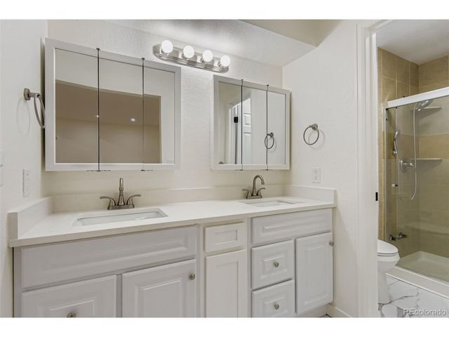 108 S Fraser Cir, Aurora, CO 80012