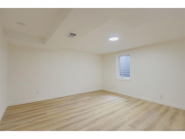 108 S Fraser Cir, Aurora, CO 80012