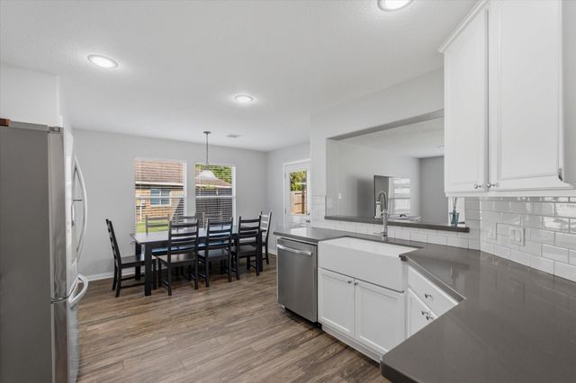 10526 Devinwood Drive, Baytown, TX 77523