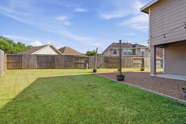 10526 Devinwood Drive, Baytown, TX 77523