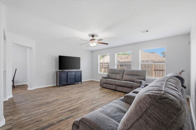 10526 Devinwood Drive, Baytown, TX 77523