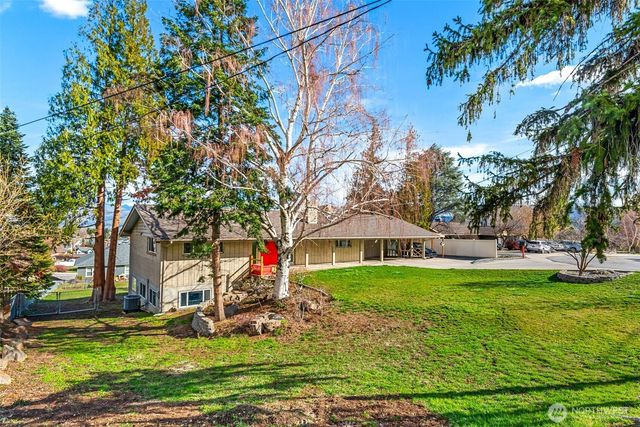 1117 Appleland Drive, Wenatchee, WA 98801