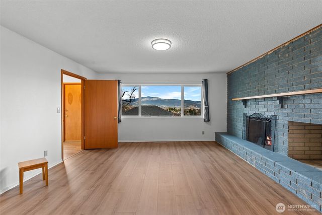 1117 Appleland Drive, Wenatchee, WA 98801