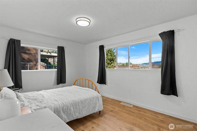 1117 Appleland Drive, Wenatchee, WA 98801