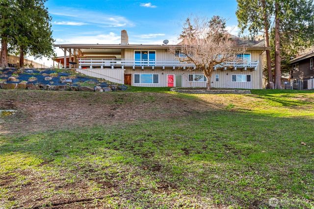 1117 Appleland Drive, Wenatchee, WA 98801