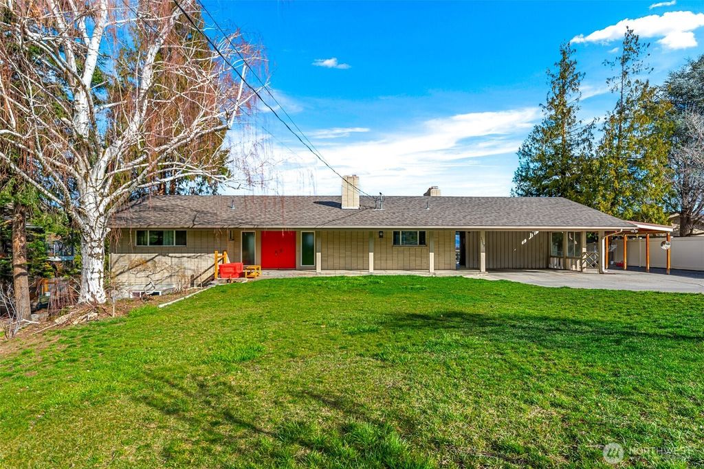 1117 Appleland Drive, Wenatchee, WA 98801