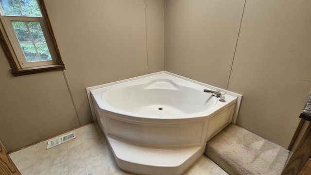 125 E Andres Street #9, Tomah, WI 54660