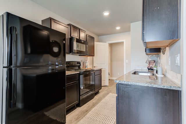 13805 Paris Avenue, Lubbock, TX 79423