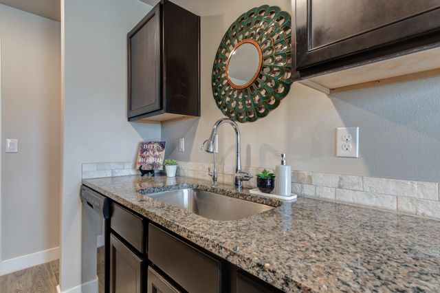 13805 Paris Avenue, Lubbock, TX 79423