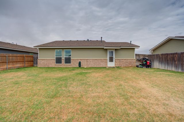 13805 Paris Avenue, Lubbock, TX 79423