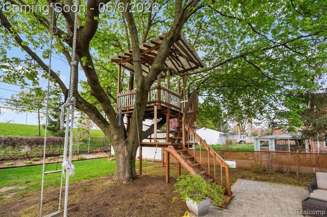 313 Ely Drive, Northville, MI 48167