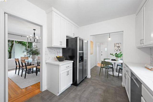 3712 3712 Maple Ave, Oakland, CA 94602