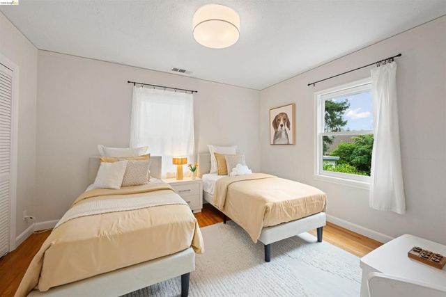 3712 3712 Maple Ave, Oakland, CA 94602