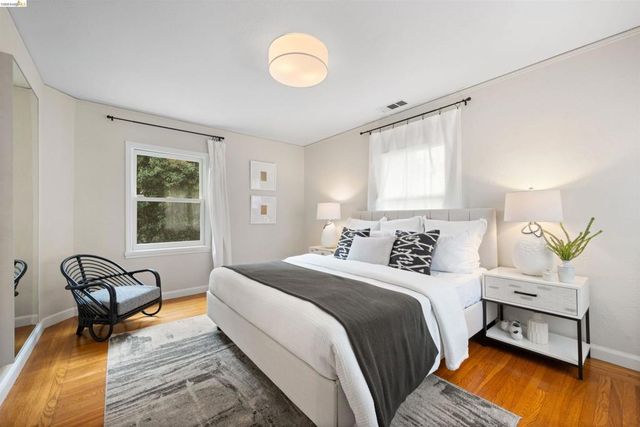 3712 3712 Maple Ave, Oakland, CA 94602