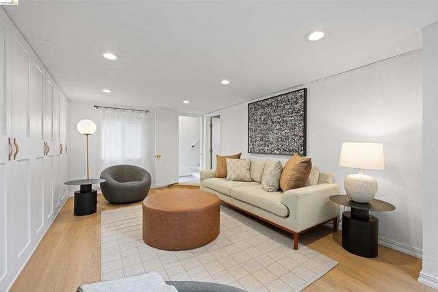 3712 3712 Maple Ave, Oakland, CA 94602