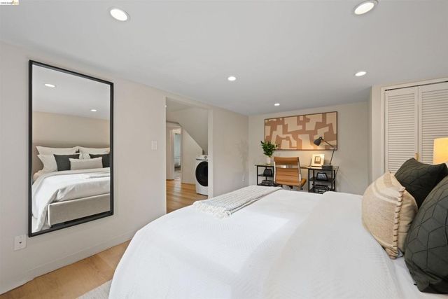 3712 3712 Maple Ave, Oakland, CA 94602