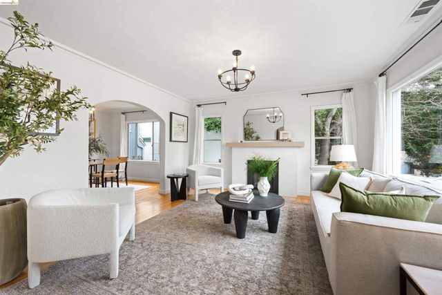 3712 3712 Maple Ave, Oakland, CA 94602