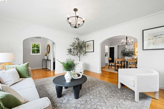 3712 3712 Maple Ave, Oakland, CA 94602