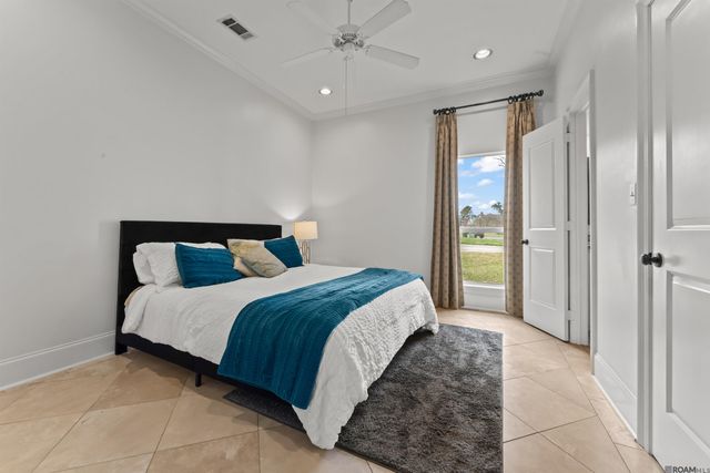 17608 Lake Vista Dr, Greenwell Springs, LA 70739