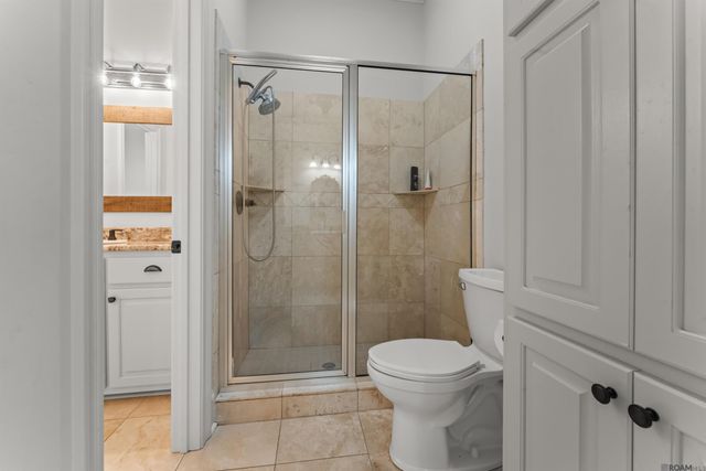 17608 Lake Vista Dr, Greenwell Springs, LA 70739