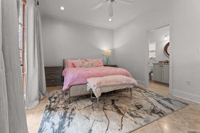 17608 Lake Vista Dr, Greenwell Springs, LA 70739