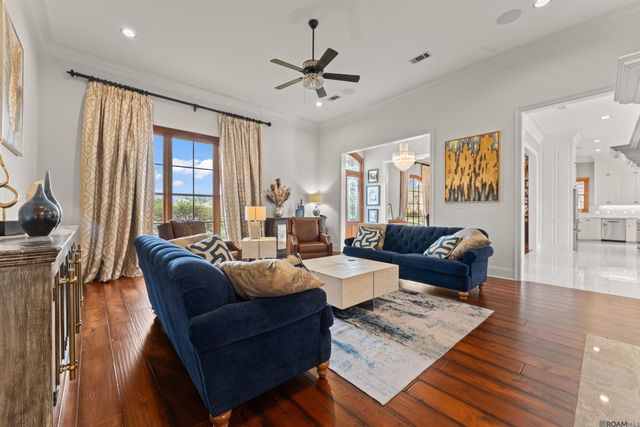 17608 Lake Vista Dr, Greenwell Springs, LA 70739