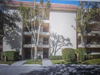 10451 W Broward Boulevard 106, Plantation, FL 33324