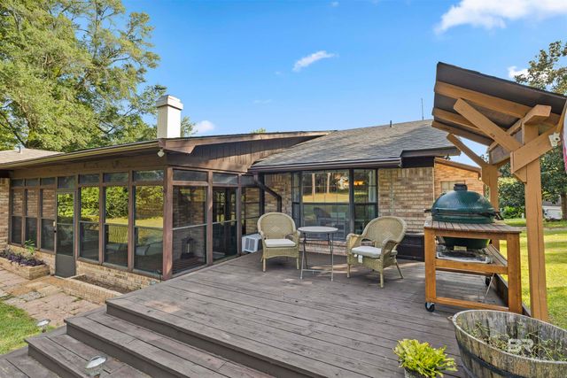 102 Jewel Circle, Daphne, AL 36526