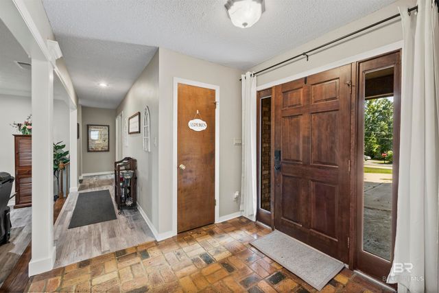 102 Jewel Circle, Daphne, AL 36526