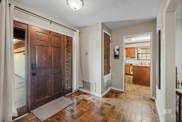 102 Jewel Circle, Daphne, AL 36526