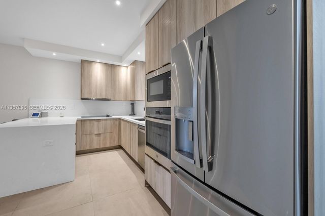 2851 SW 33rd Ct 2851, Miami, FL 33133