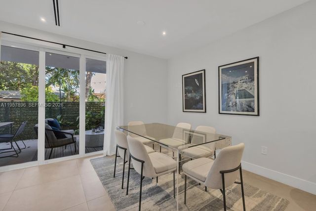 2851 SW 33rd Ct 2851, Miami, FL 33133