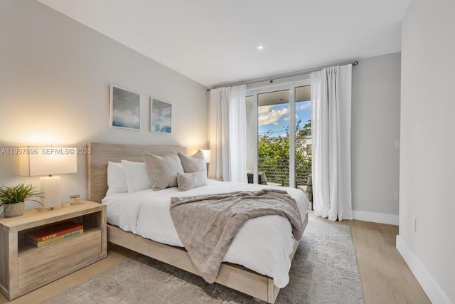 2851 SW 33rd Ct 2851, Miami, FL 33133