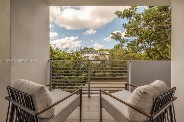 2851 SW 33rd Ct 2851, Miami, FL 33133